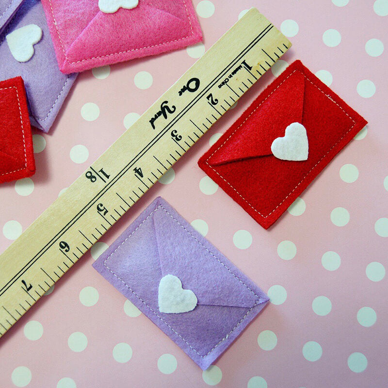 Housecat Club Catnip Love Note Red