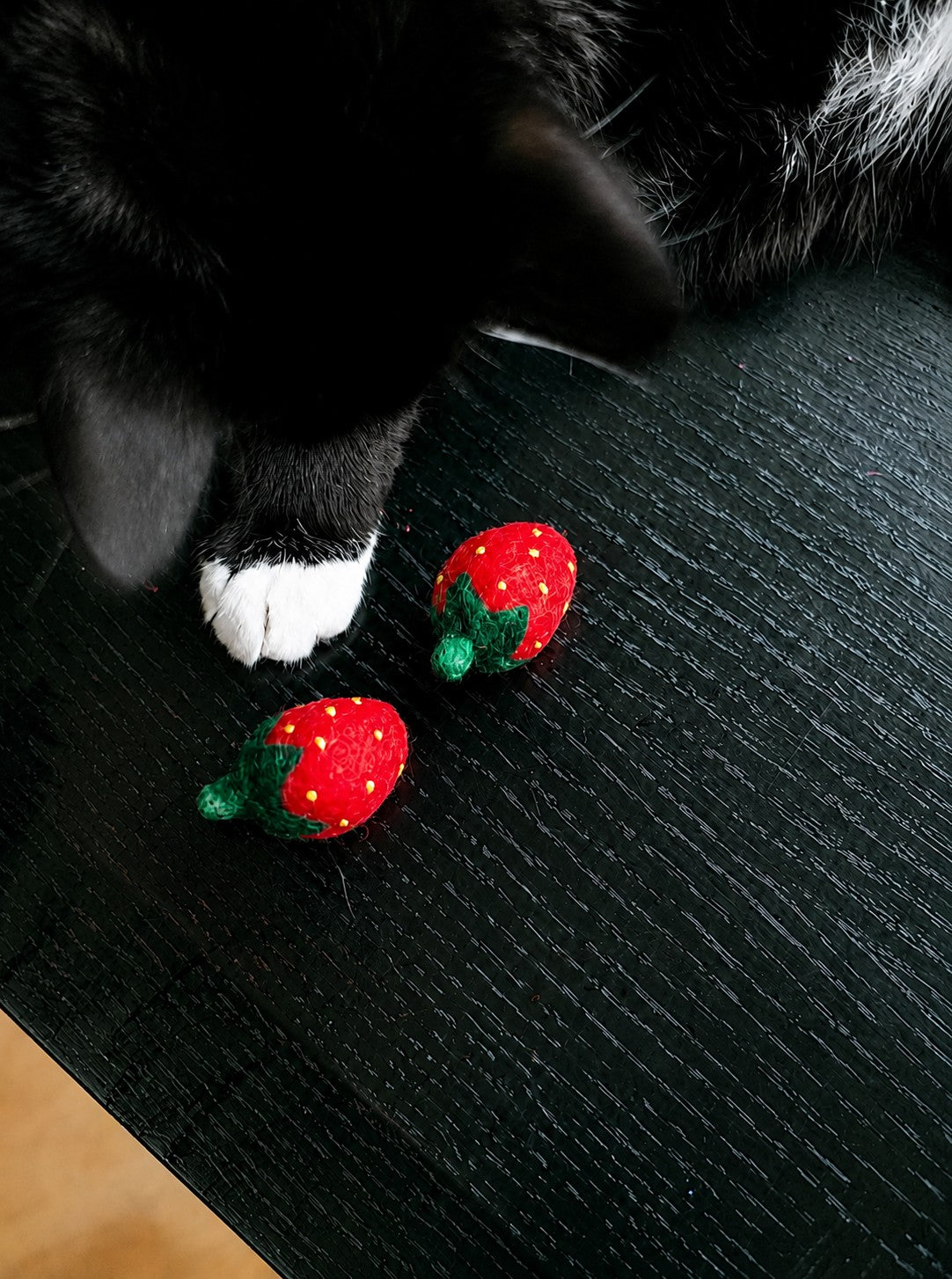 MODERNBEAST Strawberry Wool Toy - Small 2pk